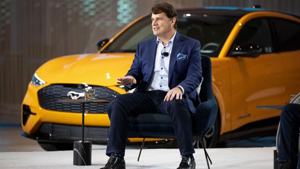 Ford asegura que EEUU enfrentará un déficit de obreros fabriles, trabajadores de la construcción y técnicos automotrices en pocos años