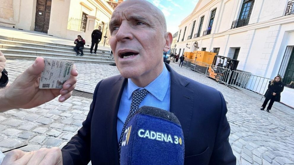 Mientras Bullrich exige que Espert de explicaciones, Milei piensa mostrarlo en público en el Movistar Arena