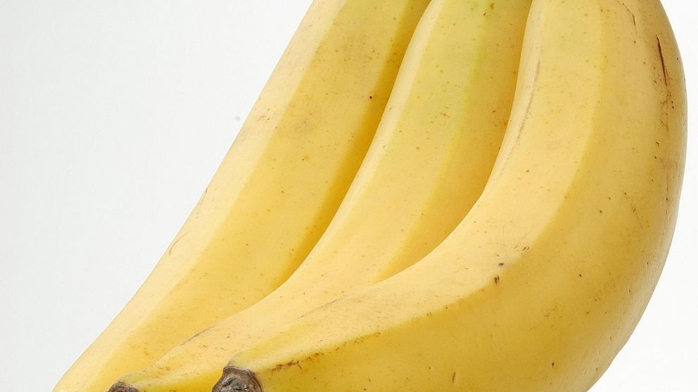 Cáscara de plátano con vinagre: el truco casero que revitaliza tus plantas