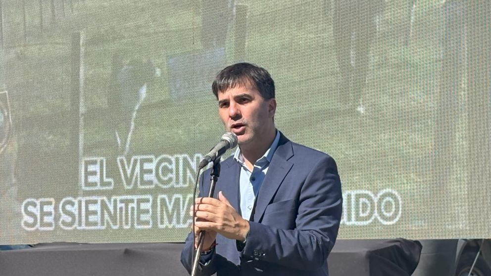 Intendente Echarren de Castelli aseguró que Milei pasó de