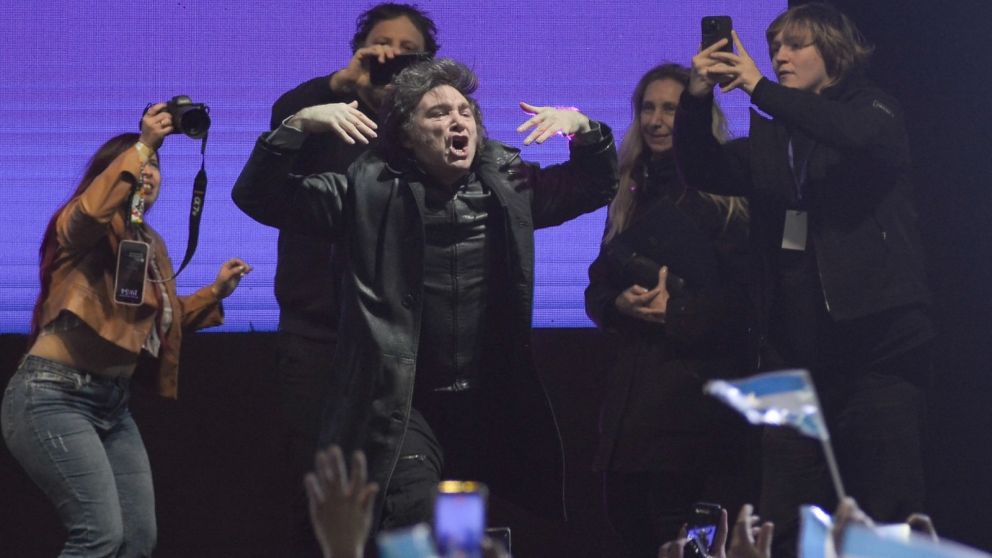 Milei combinará la presentación del libro con la campaña