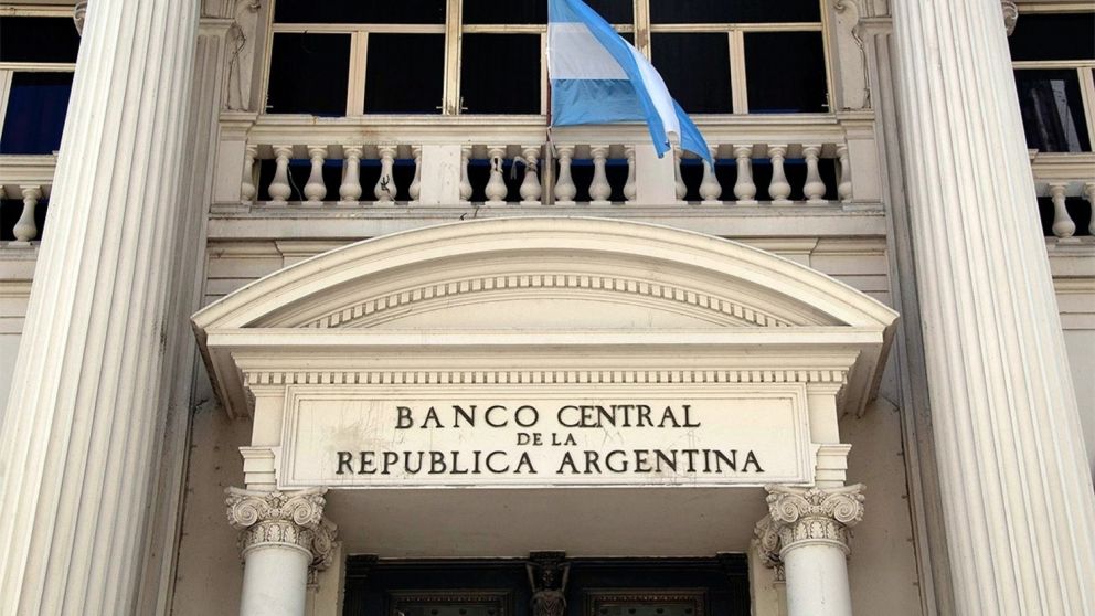 El Tesoro le recomprar� al Banco Central otra porci�n de Letras Intransferibles.