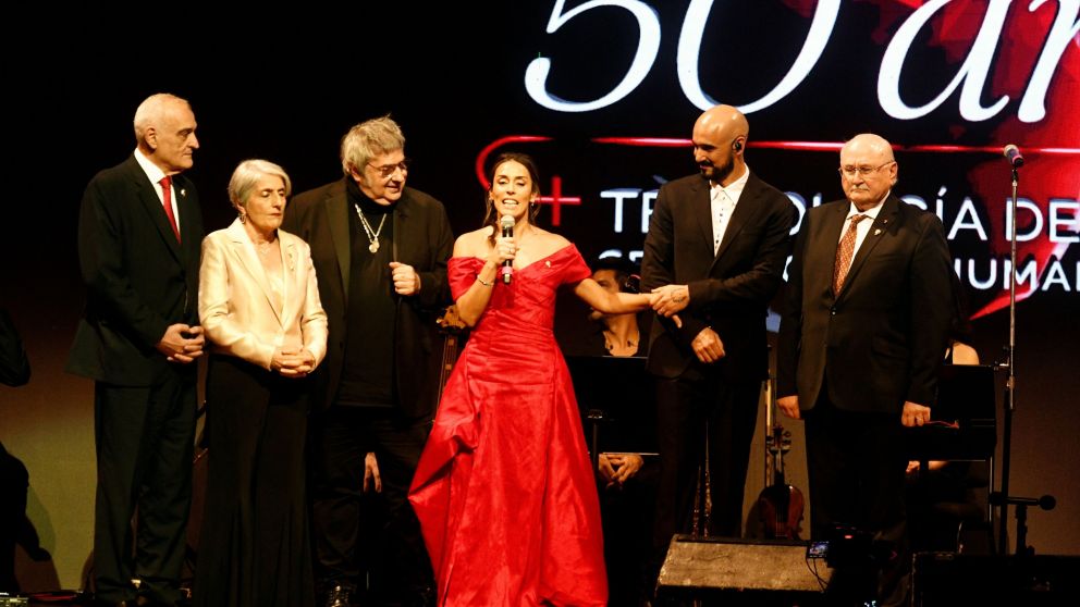 Fundación Favaloro celebró sus 50 años con arte, emoción y solidaridad.