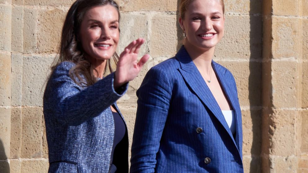 los reyes y la princesa leonor reciben una cálida bienvenida en tudela