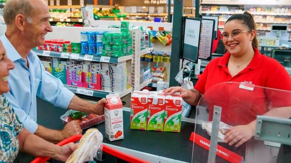 En octubre hay aumento y tambi�n bono para los empleados de comercio