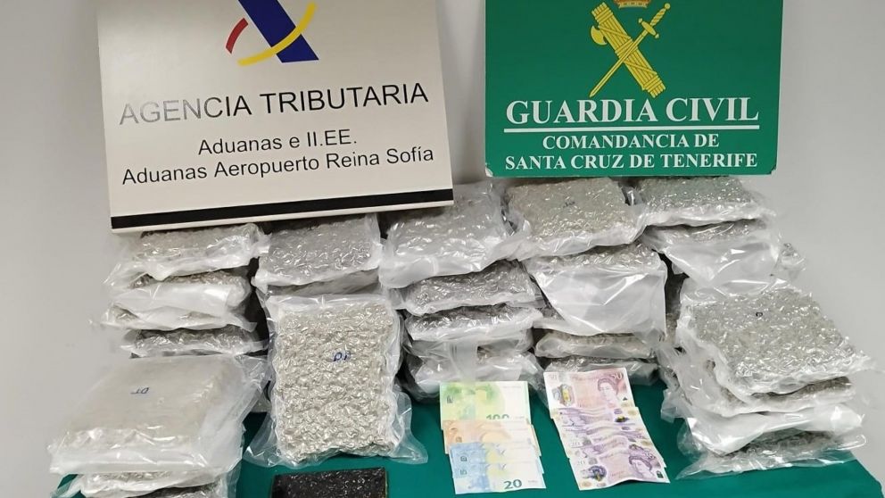 detenido en tenerife sur por intentar introducir más de 21 kilos de marihuana