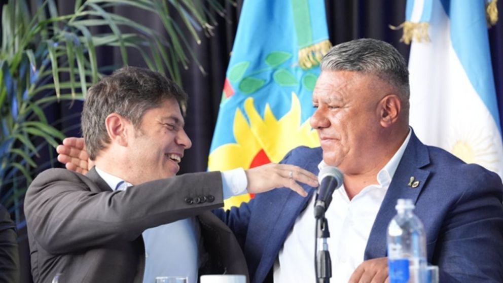El afectuoso saludo de Tapia a Kicillof