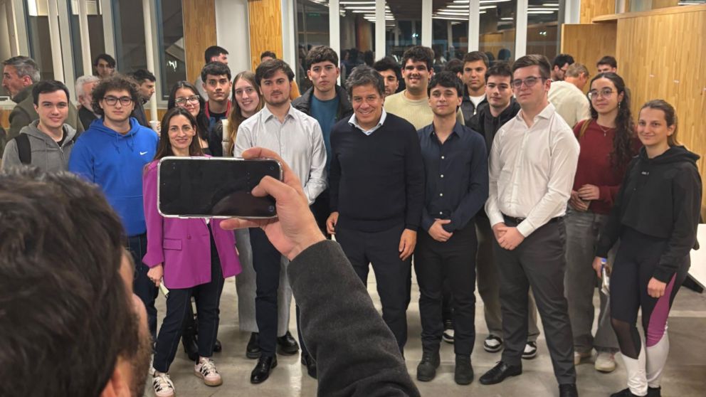 Manes, ante estudiantes de la Universidad Torcuato Di Tella: "Milei quiere romper todo lo que significa ser argentino"