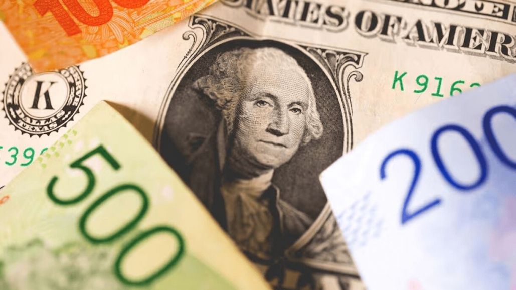 La cotización del dólar blue hoy, minuto a minuto