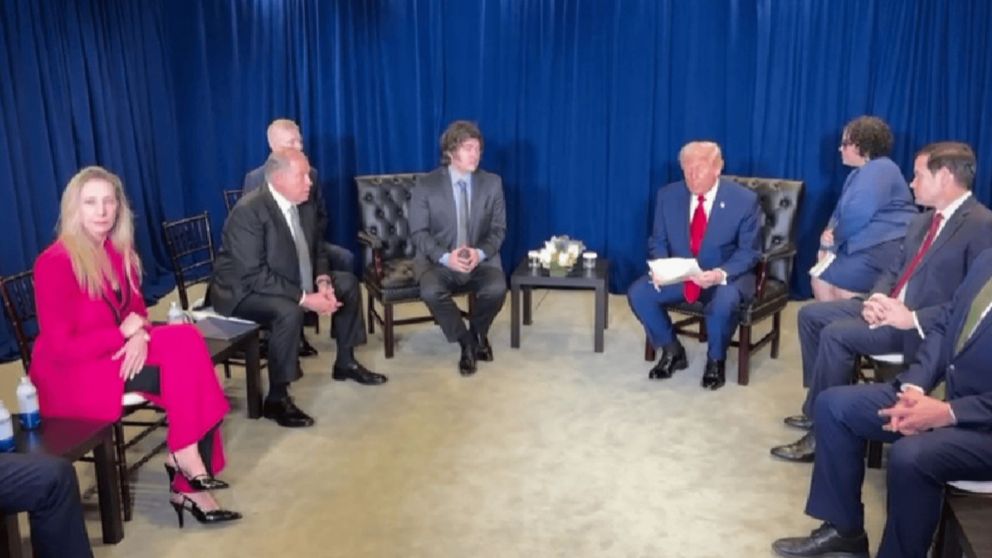 Javier Milei mantiene una reunión bilateral con Donald Trump en Nueva York.