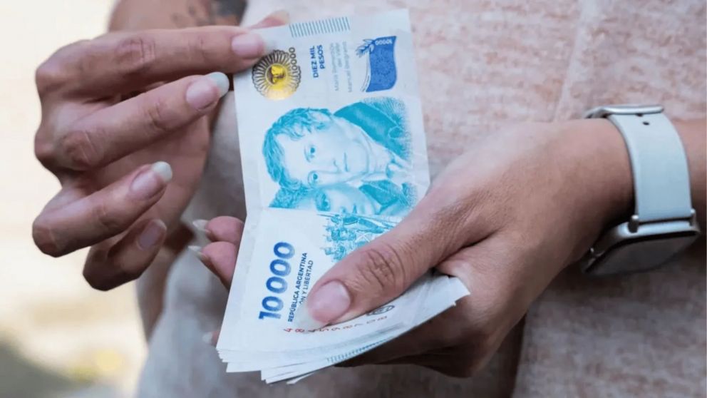 Las tasas de los plazos fijos varían entre bancos. El Banco Nación, por ejemplo, paga un 43% anual