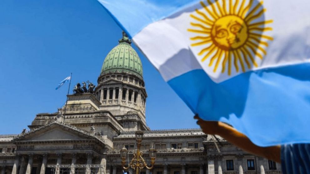 El Congreso restableció leyes vetadas por Milei y ahora discute el Presupuesto