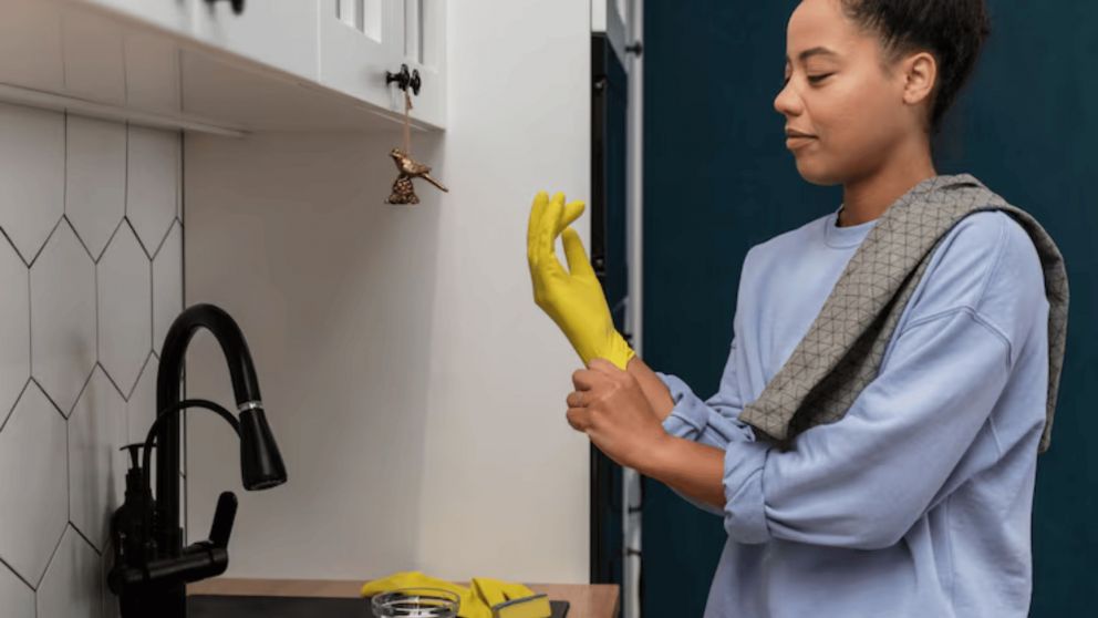 Cuánto gana una empleada doméstica en febrero de 2026 según la categoría.