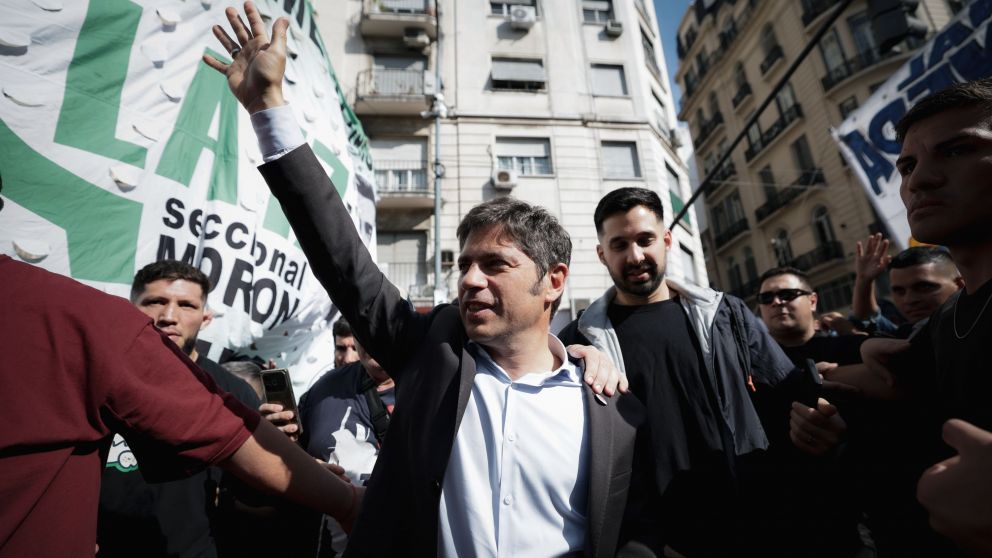 Tras participar de la Marcha Federal Universitaria, el Gobernador Kicillof señaló que "sin educación pública no hay futuro para los argentinos".