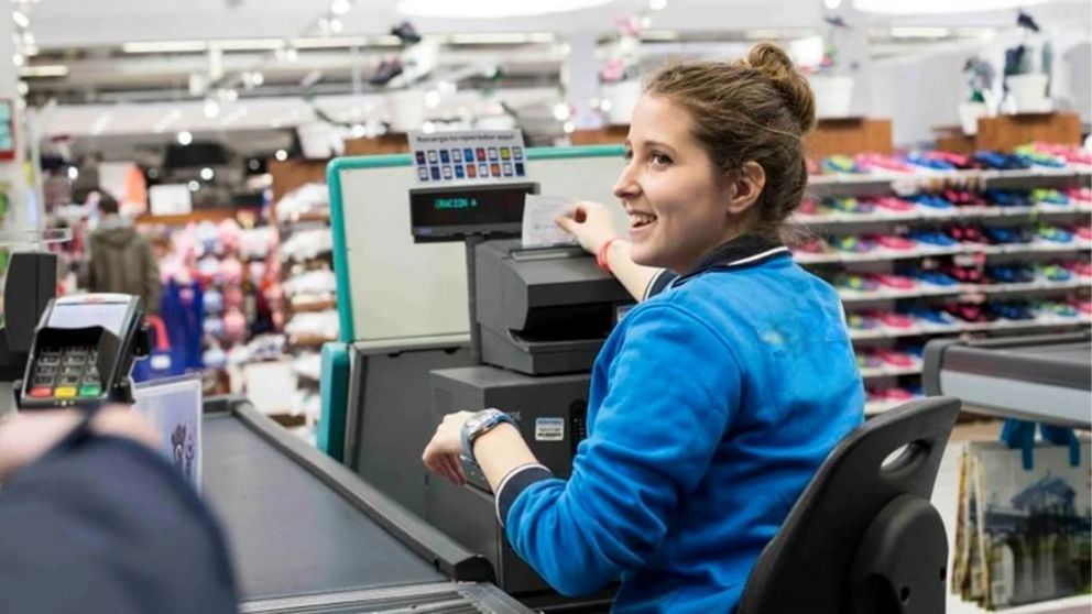 Cadena de supermercados busca empleados con pocos requisitos y ofrece un proceso de postulación rápido y sencillo (Imagen ilustrativa).