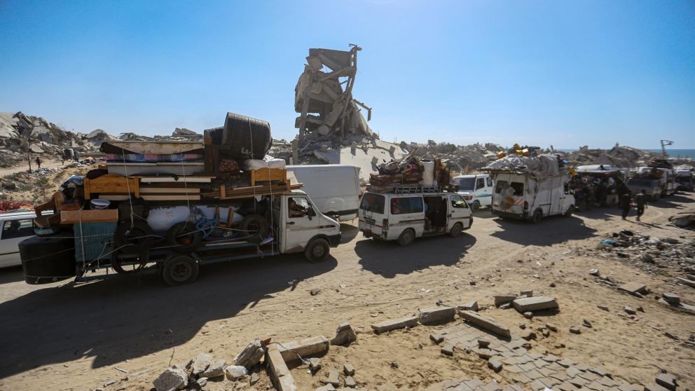 Médicos Sin Fronteras (MSF) alerta sobre la crítica situación en Gaza, donde la población enfrenta una "elección imposible": permanecer en medio de la ofensiva israelí o huir hacia el sur, dejando todo atrás.