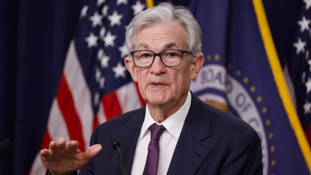 Powell insistió en que la política monetaria seguirá siendo restrictiva mientras la inflación no se acerque a su meta