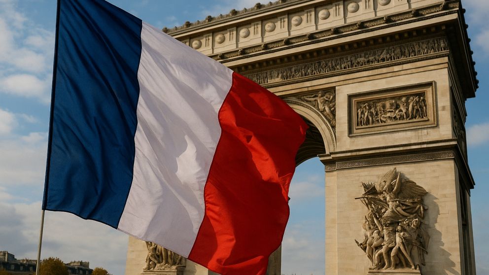 La bandera tricolor de Francia, con sus franjas azul, blanco y rojo, es m�s que un simple s�mbolo nacional.