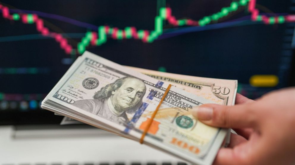 Con el dólar calmo, Economía salió a defender la política cambiaria