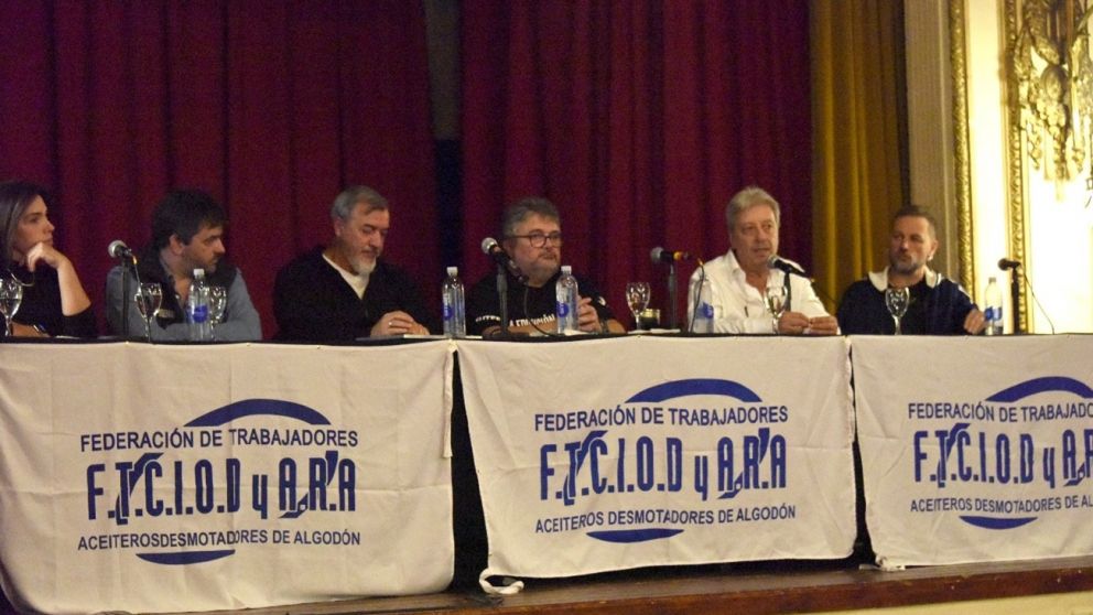 Encuentro sindical contra el modelo libertario