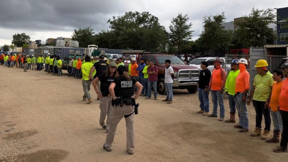 La escasez de trabajadores sube los costos laborales, y encarece la vivienda y la infraestructura