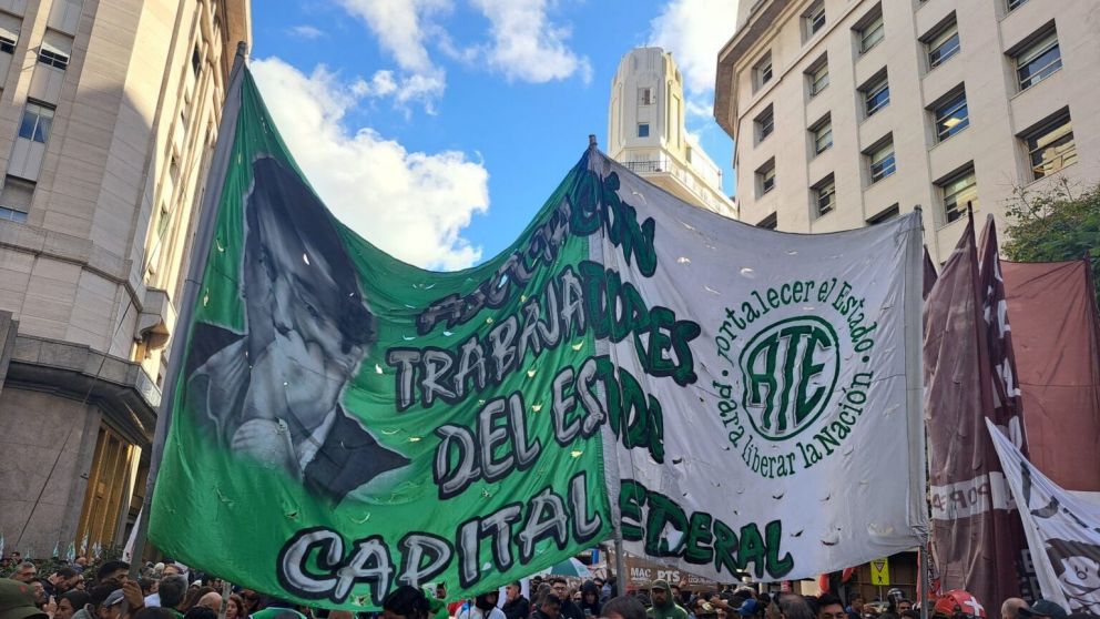 Se anuncia paro de la ATE contra los vetos de Milei.