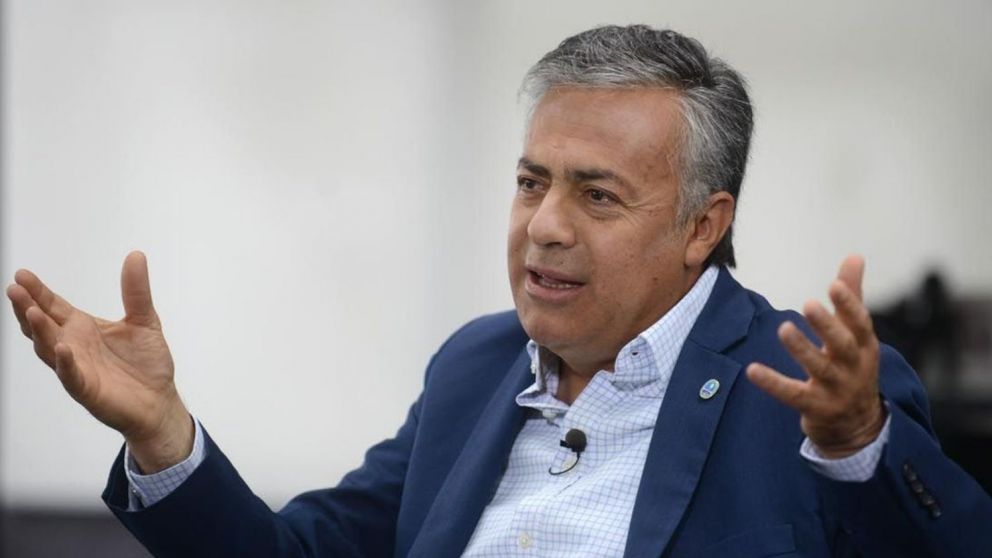 Gustavo Cornejo se diferencia de los otros gobernadores y muestra su apoyo a Javier Milei