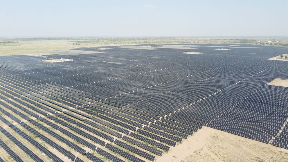 Parque Solar Bhadla (Wikipedia