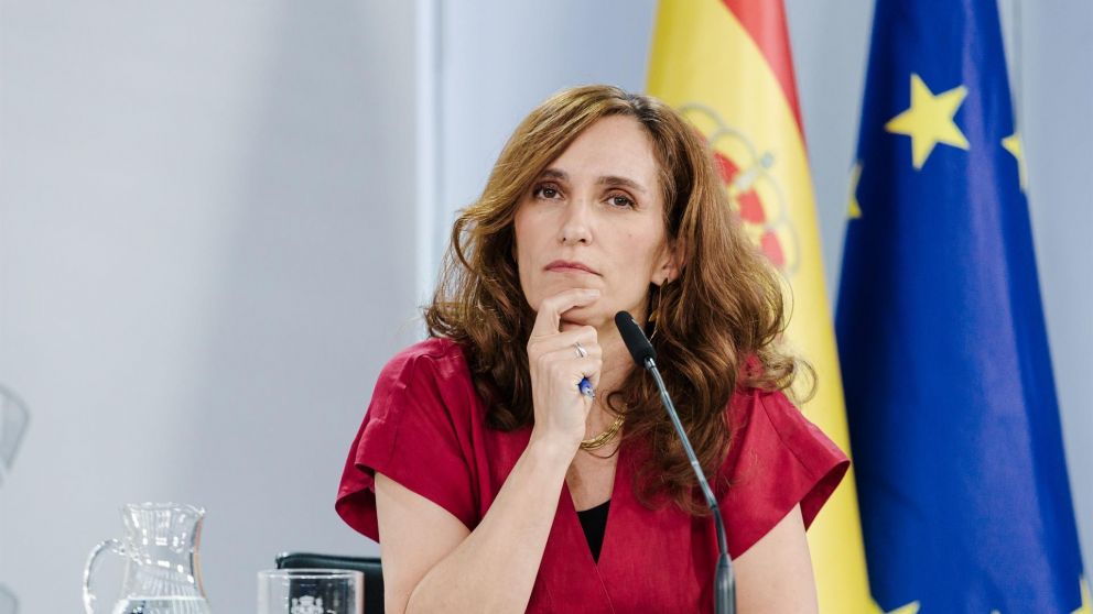 Mónica García destaca el descenso de suicidios y llama a seguir trabajando