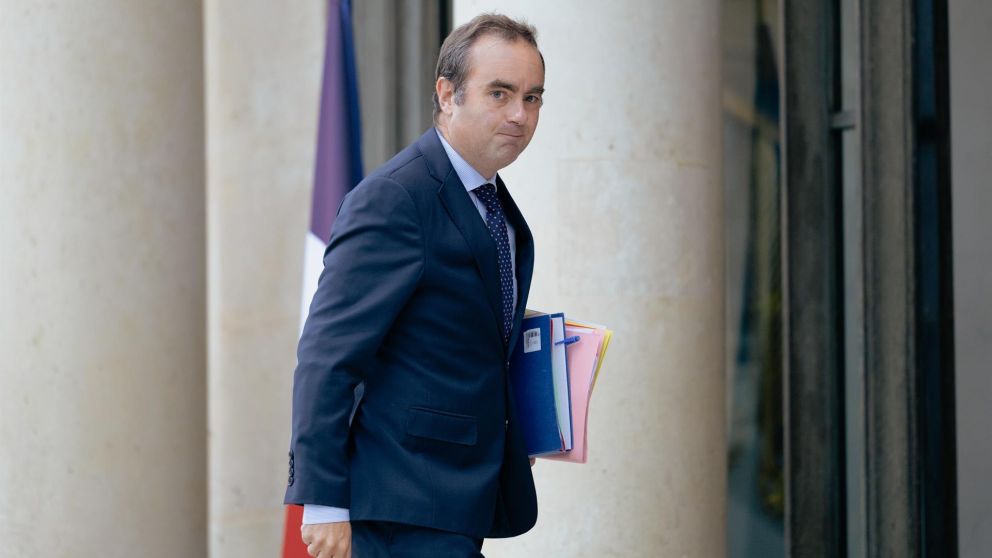 Macron nombra a Sébastien Lecornu como nuevo jefe de gobierno en Francia