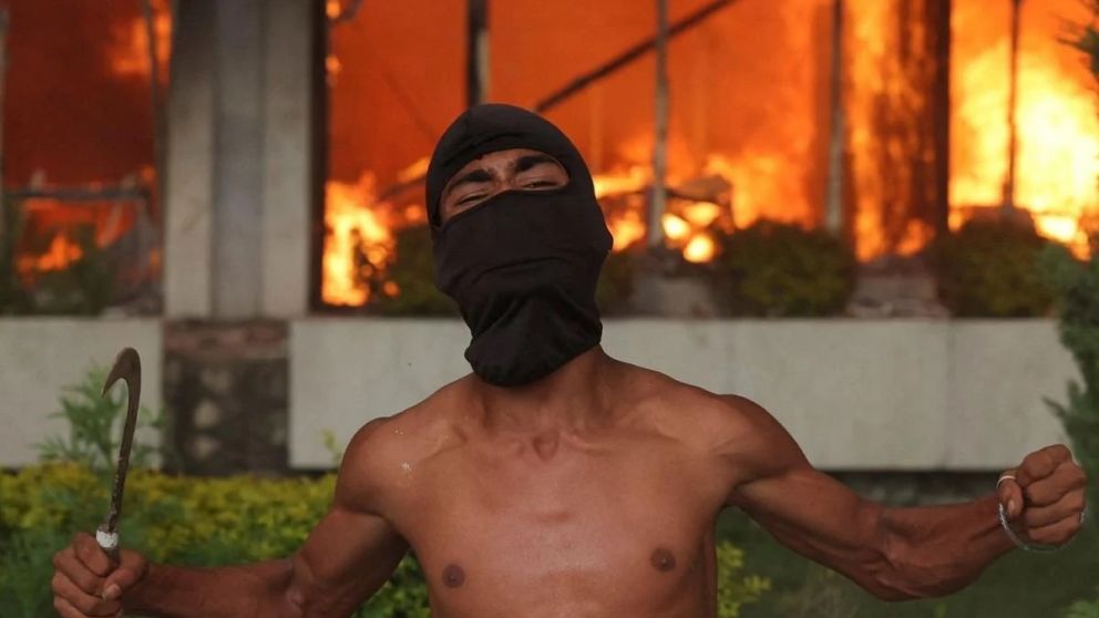 En la capital, la protesta comenzó de forma pacífica, pero se tornó violenta