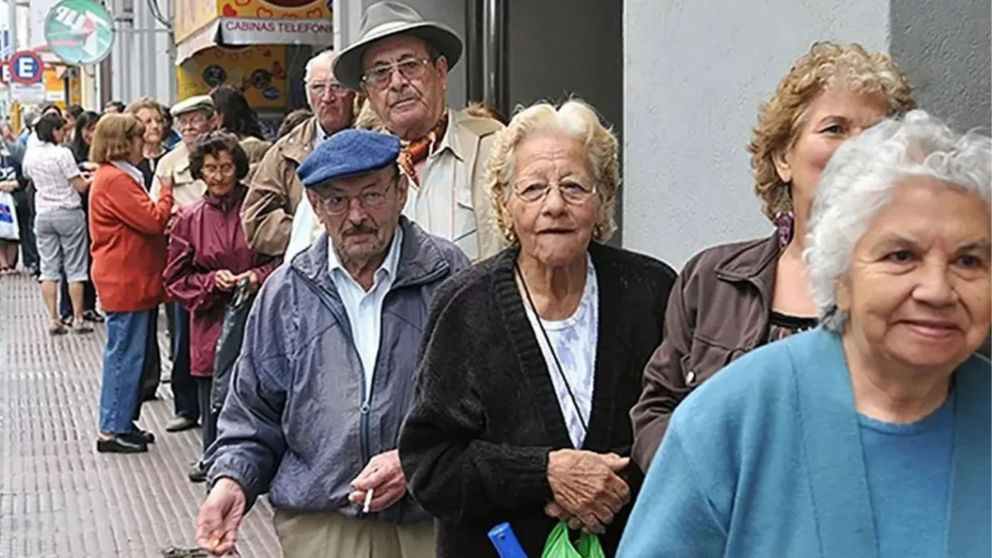 Jubilados de la mínima: estas son las fechas de cobro para el bono de refuerzo, ordenadas según la terminación del DNI.