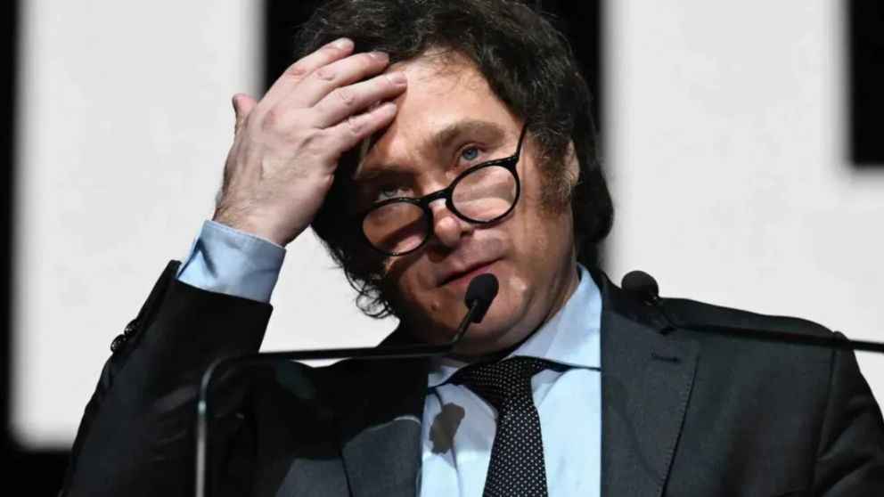 A días de las elecciones, el presidente aseguró que la oposición quiere "destruir el plan económico"