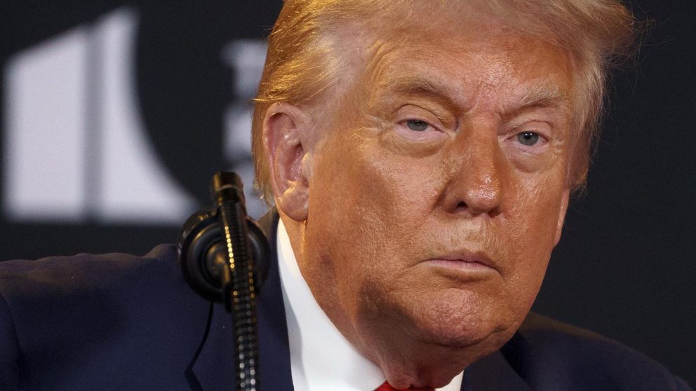 "Dictador": el gobernador de Illinois critica a Trump por amenaza de desplegar tropas en Chicago