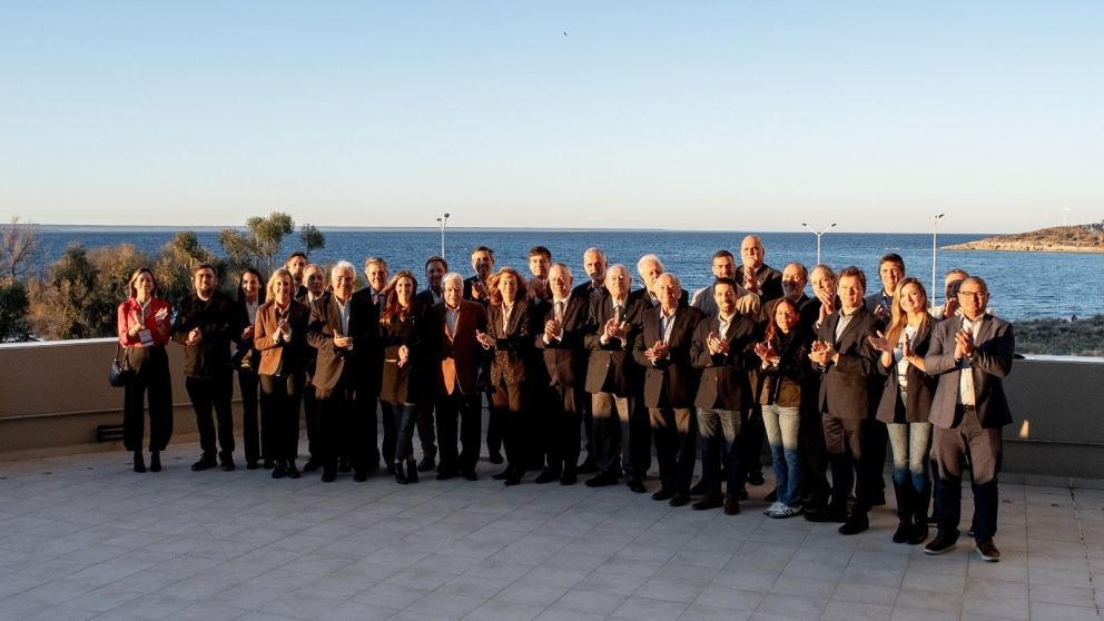 El nuevo Consejo Ejecutivo 2025/2026 fue elegido en la 63 Asamblea de Adepa realizada en Puerto Madryn. FOTO: FEDERICO KROWICKI / CANAL 12