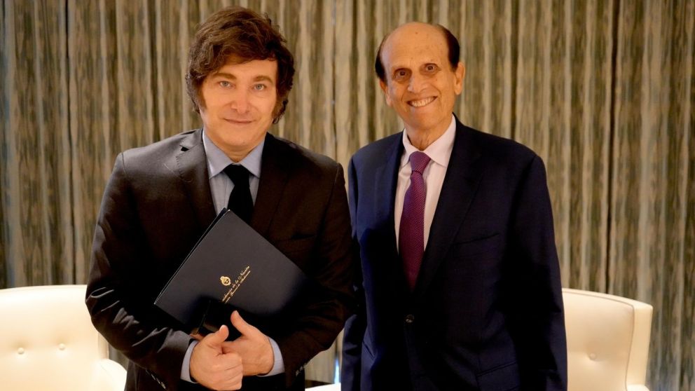 Milei se reuni� con Michael Milken en Los Angeles.