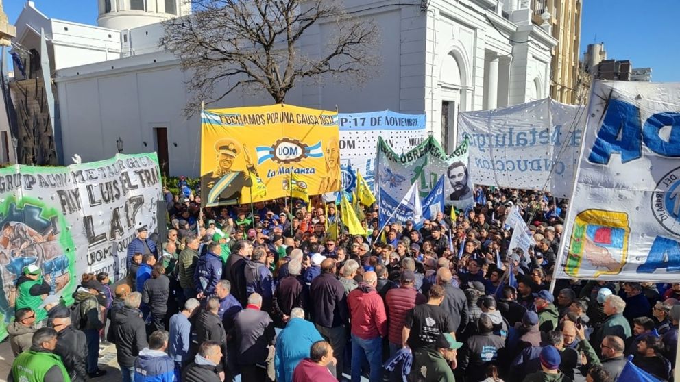 Respaldo de otros gremios para la protesta metalúrgica