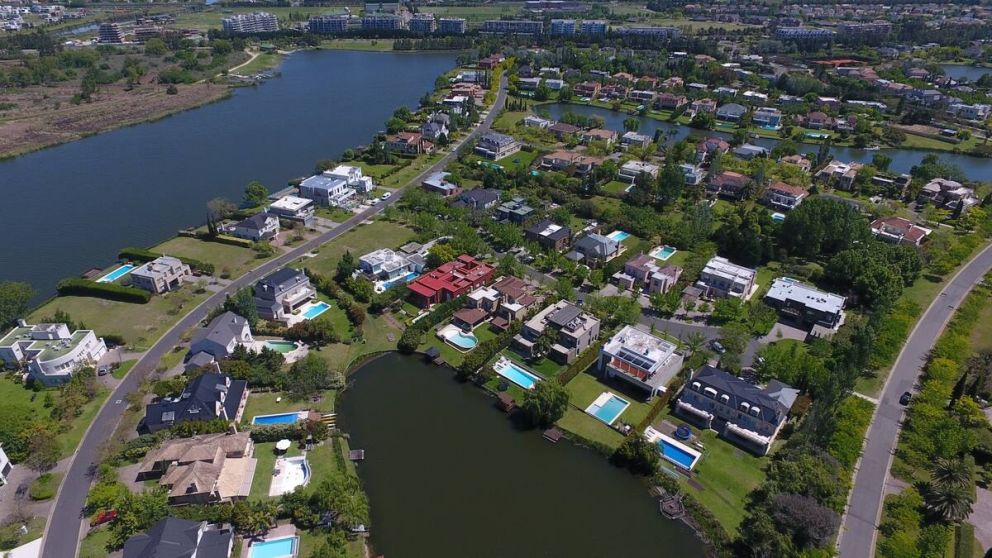 Quitan subsidios a usuarios de barrios cerrados y countries.