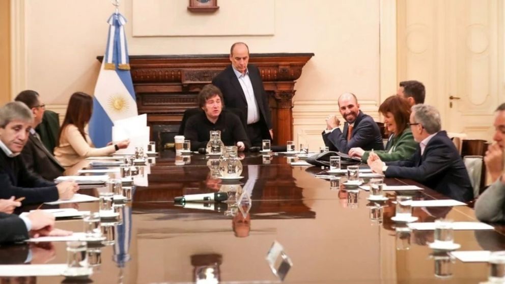 Milei encabezó una nueva reunión de gabinete.