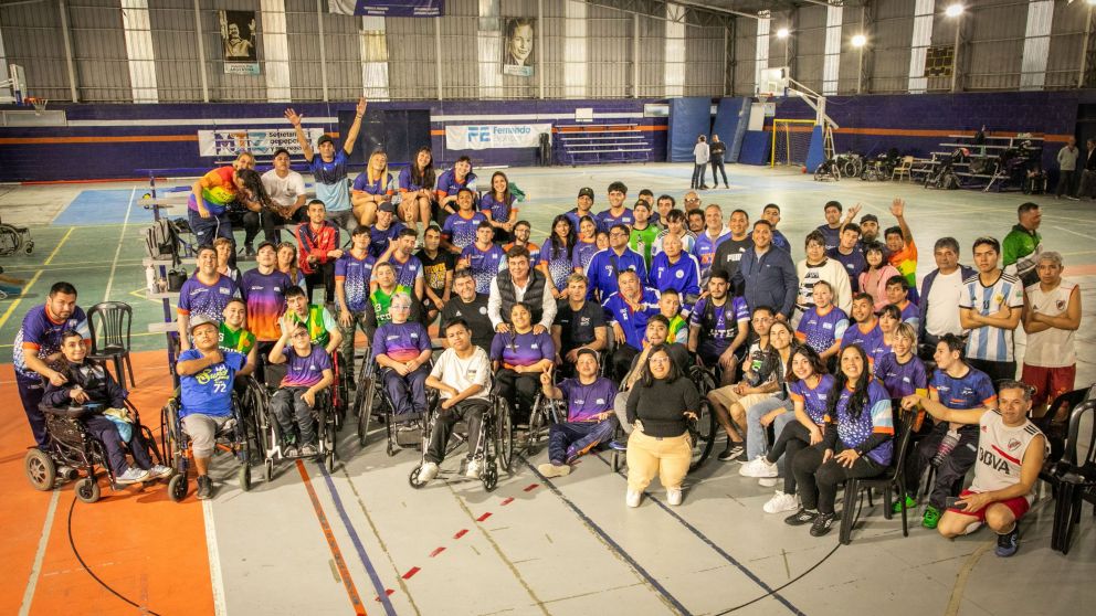 Fernando Espinoza: “Nuestros deportistas discapacitados son un ejemplo para toda la Argentina”