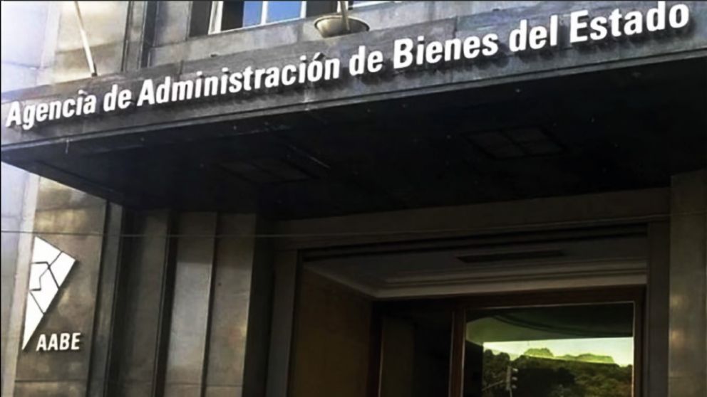 El Gobierno subastará inmuebles millonarios en CABA y Córdoba.