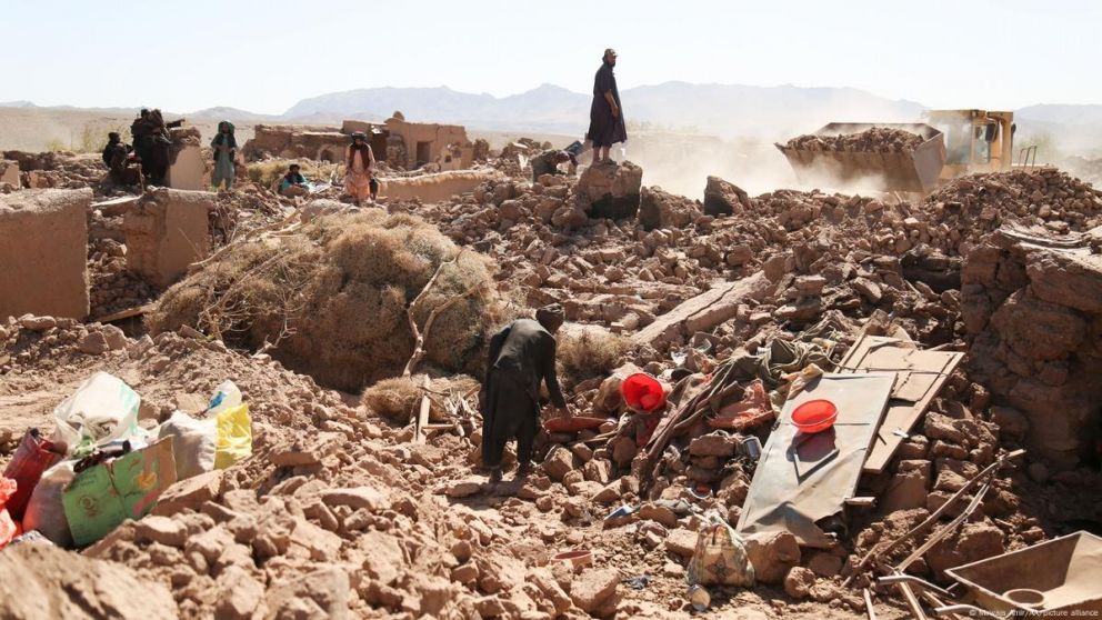 La búsqueda de sobrevivientes sigue a contrarreloj