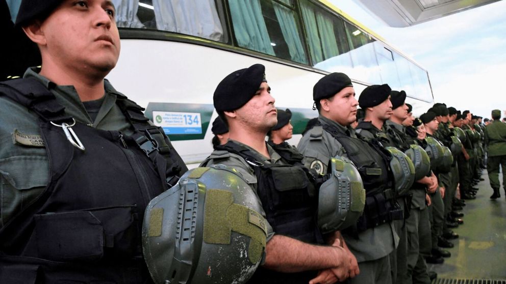 El ministerio de Seguridad Nacional confirm� subas en los haberes de los oficiales de todas las fuerzas federales (Imagen NA).
