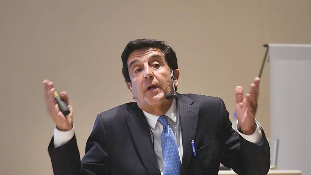 Carlos Melconian, poco convencido de las medidas econ�micas respecto al d�lar planchado