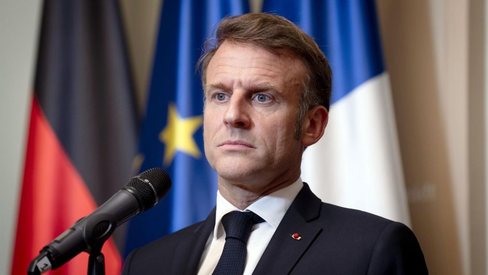 Macron destacó la importancia de proteger a los civiles inocentes y a los periodistas, quienes deben poder ejercer su labor con libertad e independencia