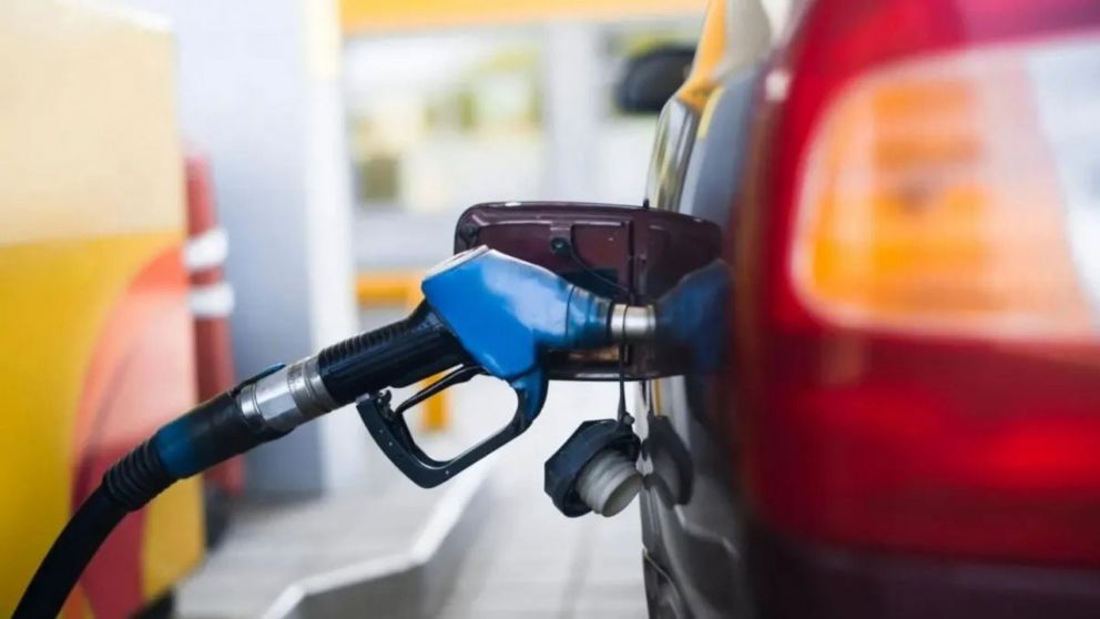 El Gobierno confirmó un nuevo aumento a los combustibles que se traslada al valor de la nafta y el gasoil (Imagen ilustrativa).