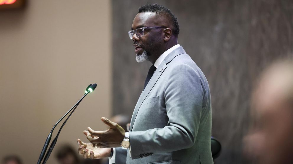 Trump afirmó que la ciudad es un "desastre" y criticó la "incompetencia" del alcalde Brandon Johnson, del Partido Demócrata