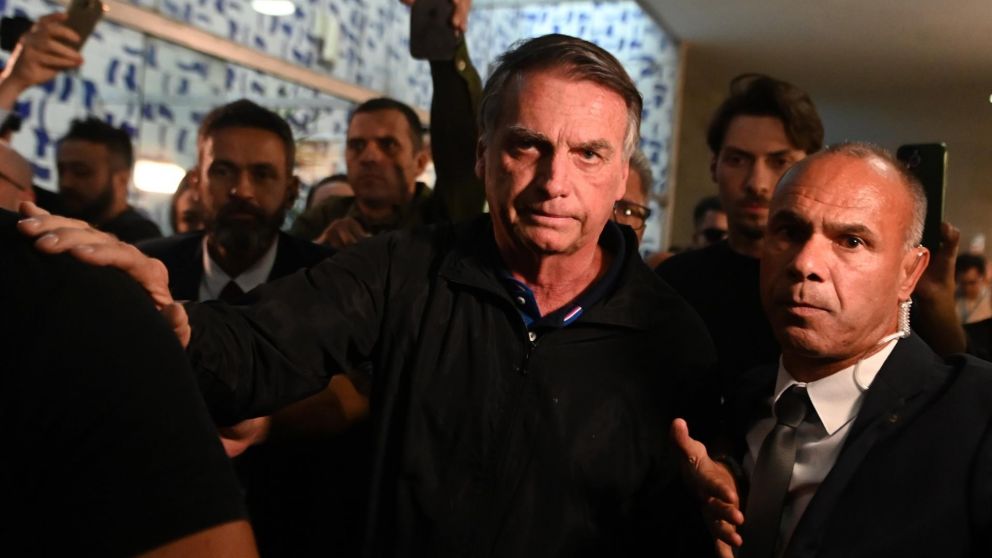la policía de brasil investiga a bolsonaro por indicios de blanqueo de capitales