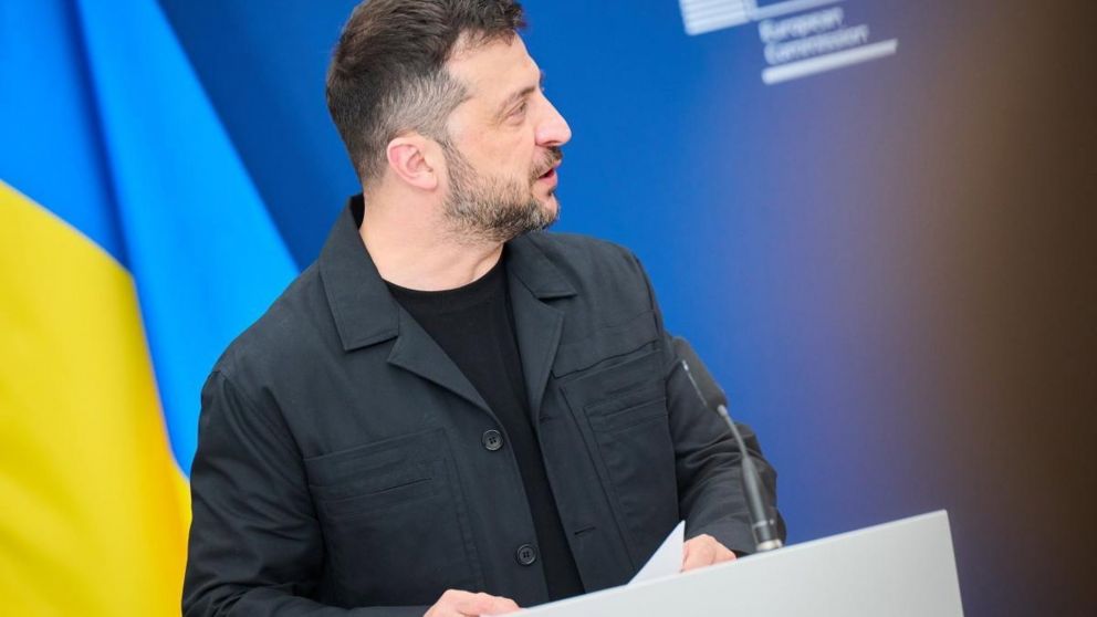 Zelenski ha instado a los socios internacionales de Kiev a mantener la "presión" sobre Moscú