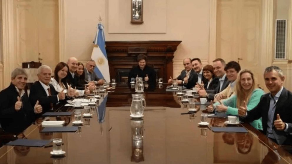 Tras la sesión de ayer en Diputados, Javier Milei encabezó una reunión de Gabinete